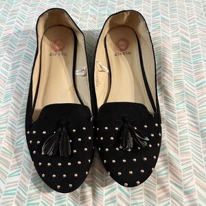 Women’s Sz 10 Red Circle Footwear Black Studded Flats